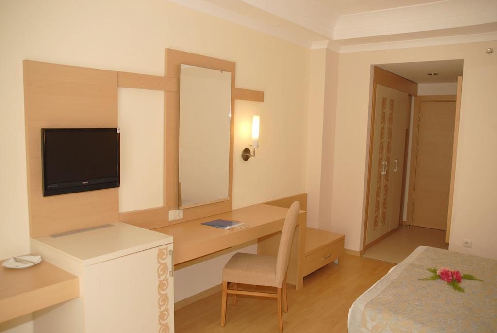 Titan Select Hotel Ultra All Inclusive Konakli Room photo